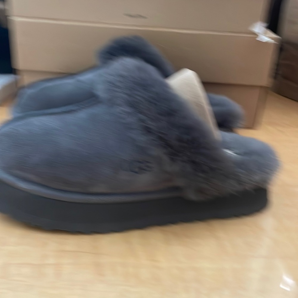 Ugg Women’s Disquette Slipper.